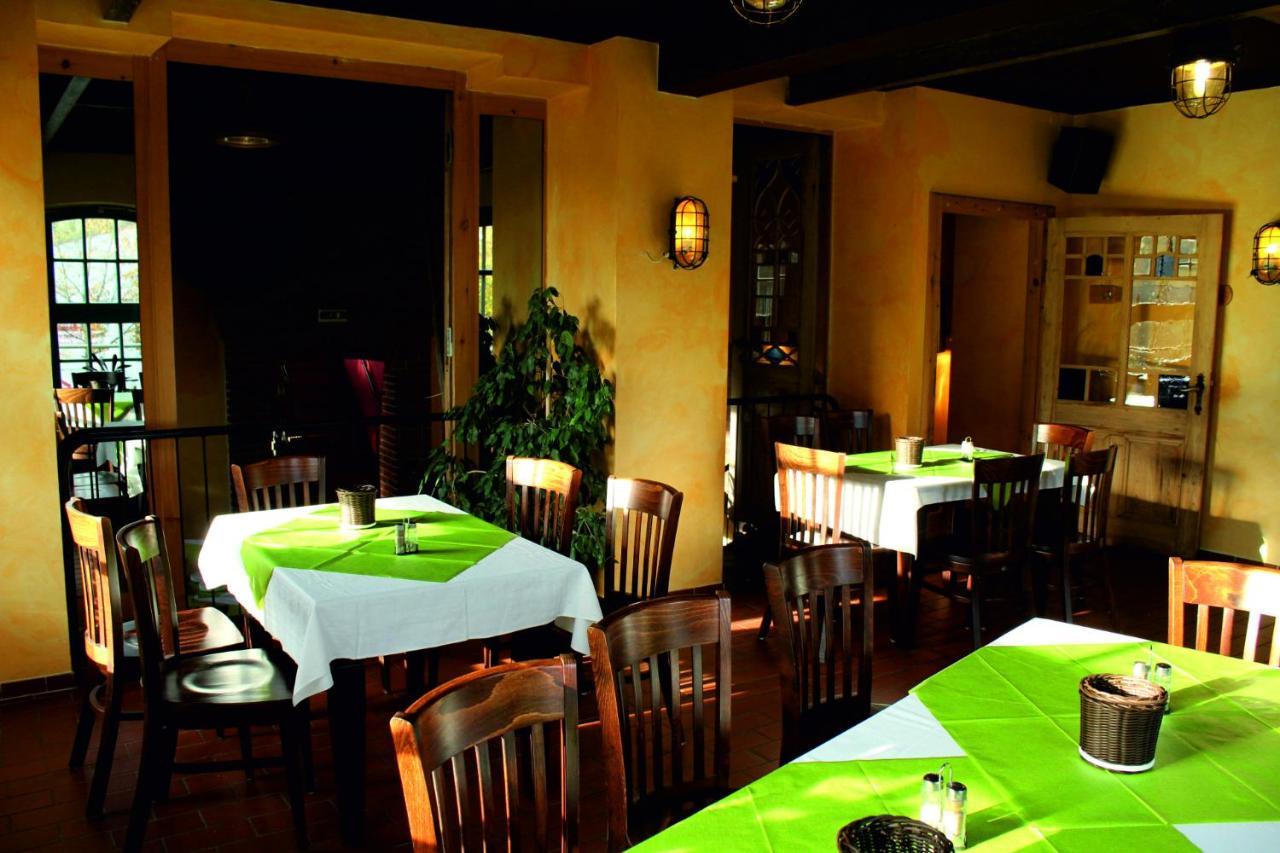 Ferienwohnung A Gaestehaus Muehlenstein Bad Sulze Exteriör bild