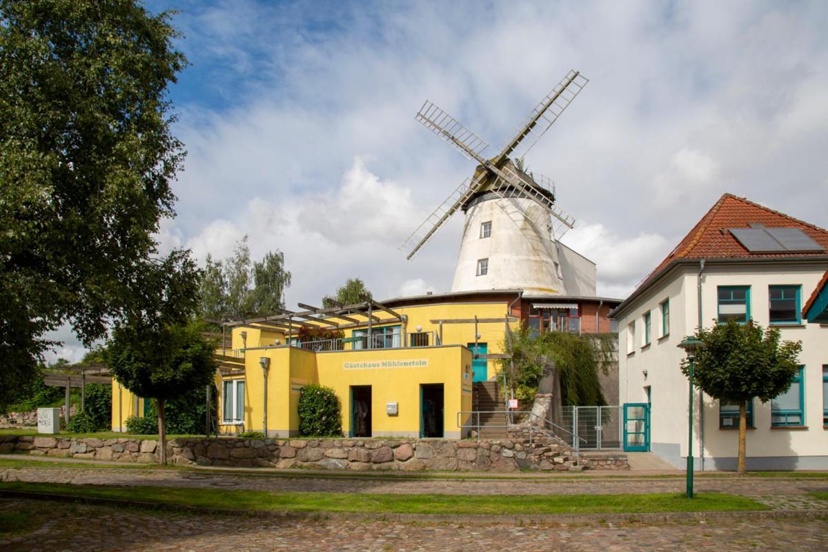 Ferienwohnung A Gaestehaus Muehlenstein Bad Sulze Exteriör bild